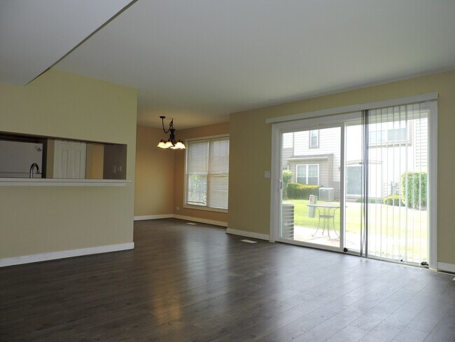 Building Photo - 1334 Gloucester Cir