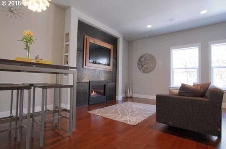 Building Photo - 1534 Charnelton Alley