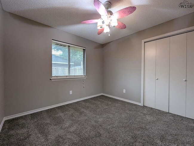 Building Photo - 5509 Long Leaf Dr