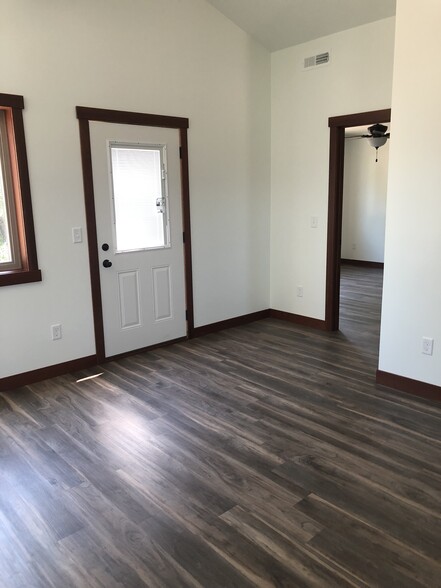 Building Photo - 1767 Aspen Ct