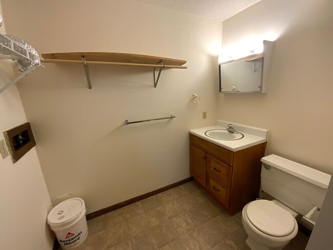 Building Photo - 1801-1803-1803 Garden Dr