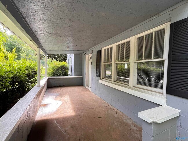 Building Photo - 301 7th Ave NW