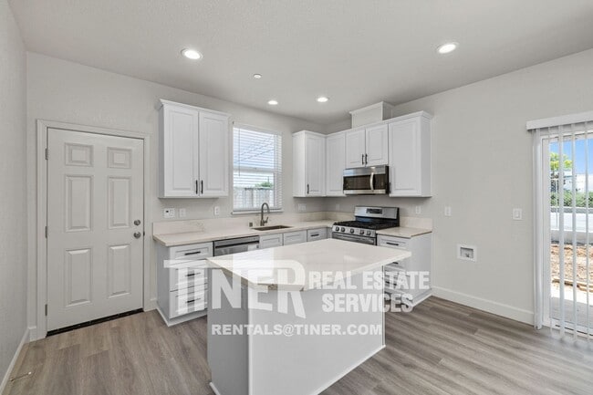 Building Photo - 1509 Bell St