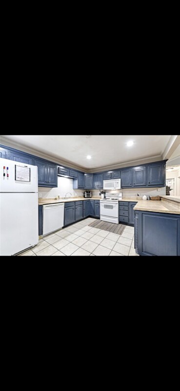 Building Photo - 2101 Lisa Cir