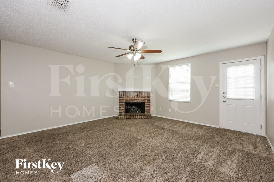 Building Photo - 3945 German Pointer Way