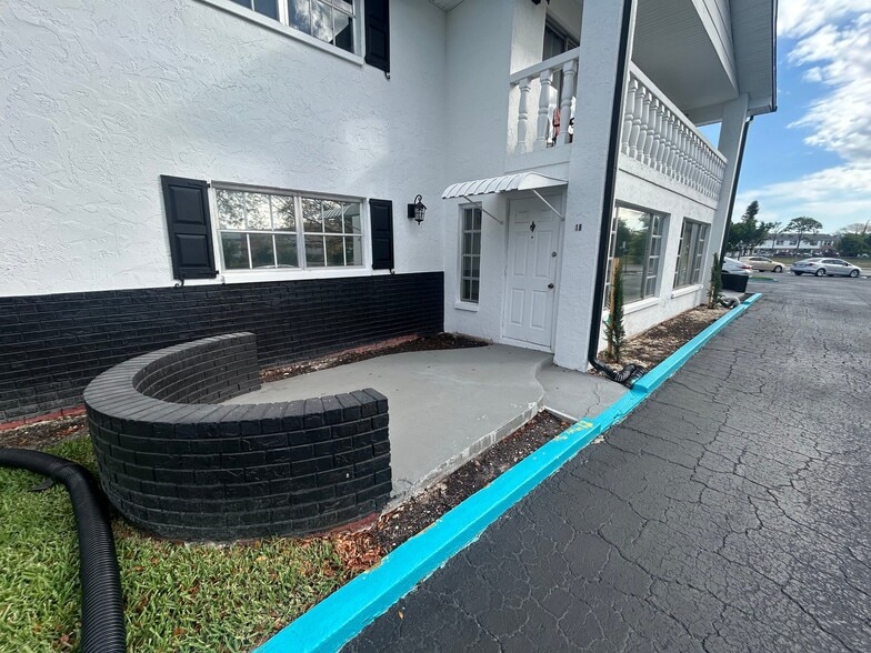 Building Photo - 3706 Broadway