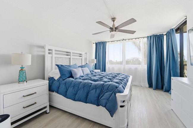 Building Photo - 1605 S US Hwy 1