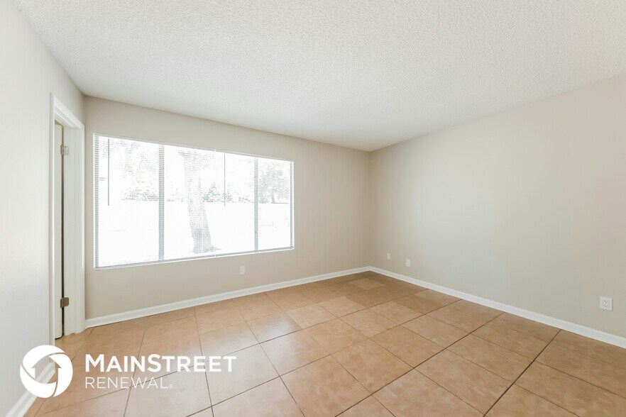 Building Photo - 10237 N 45th Ave