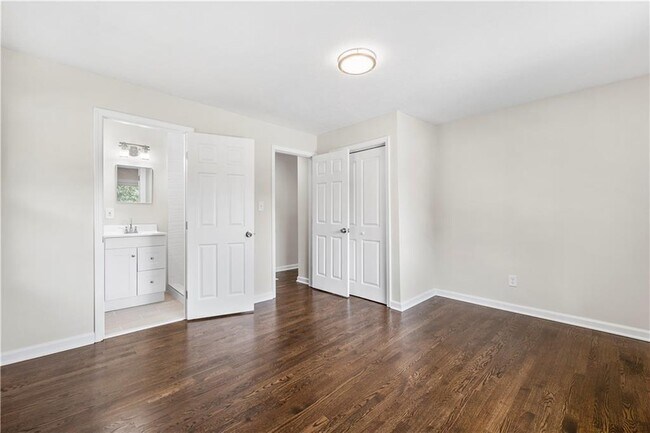 Building Photo - 147 Hermer Cir NW