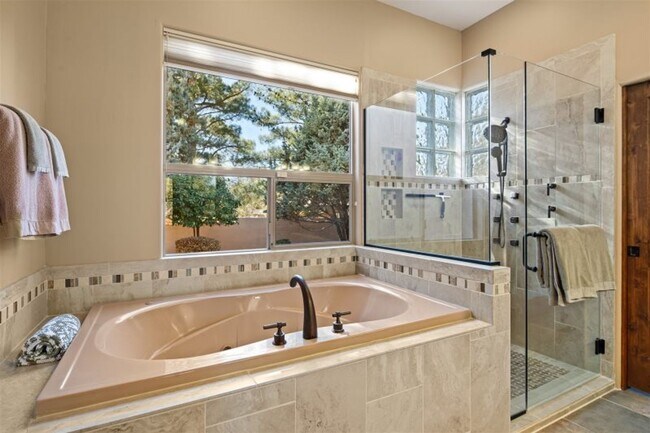 Building Photo - Vacation Rental- 30 Day rental