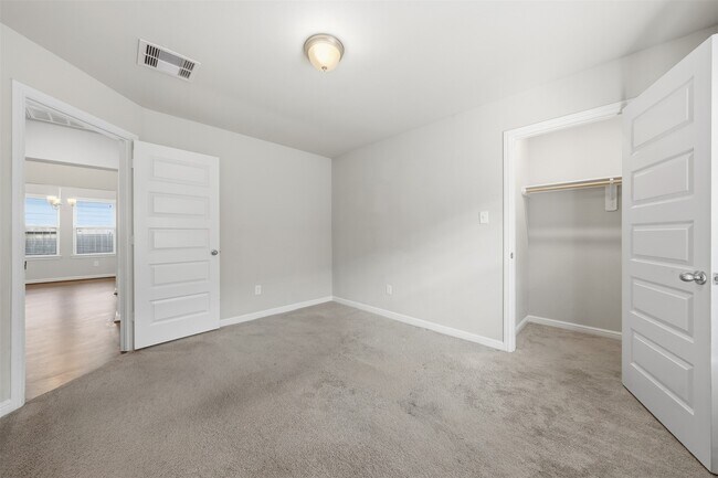 Building Photo - 19010 Whitehaven Bend Ln