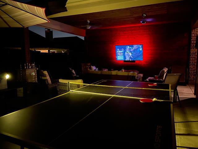 Building Photo - 2621 Flowing Springs Dr