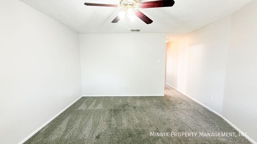 Building Photo - 7303 Ave X-101