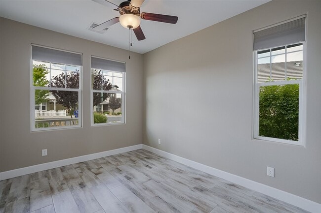 Building Photo - 1478 Varsity Dr
