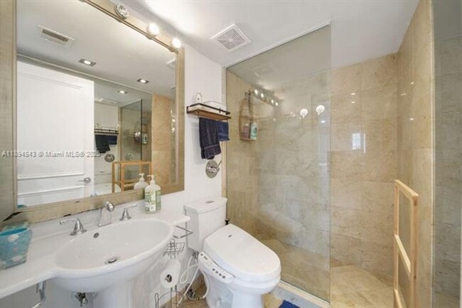 Building Photo - 100 Jefferson Ave