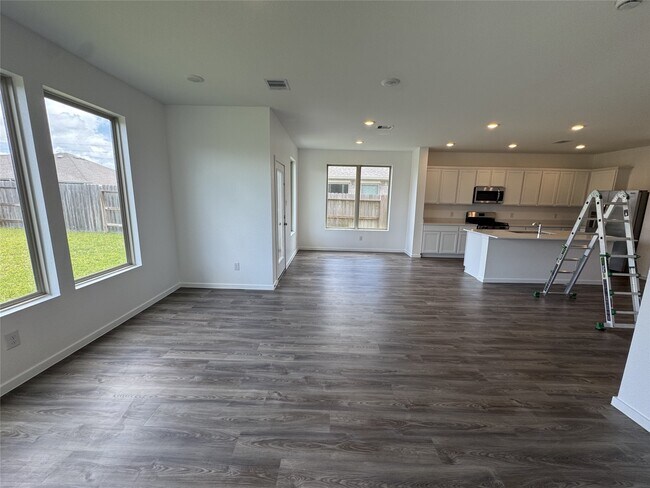 Building Photo - 5318-5318 Still Mdw Ln