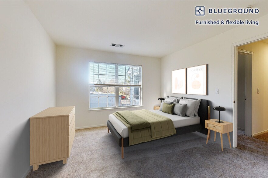Building Photo - 313 Avalon Cir