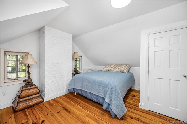 Building Photo - 197 US-9W