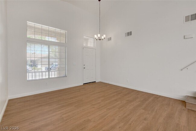 Building Photo - 1441 Iron Springs Dr