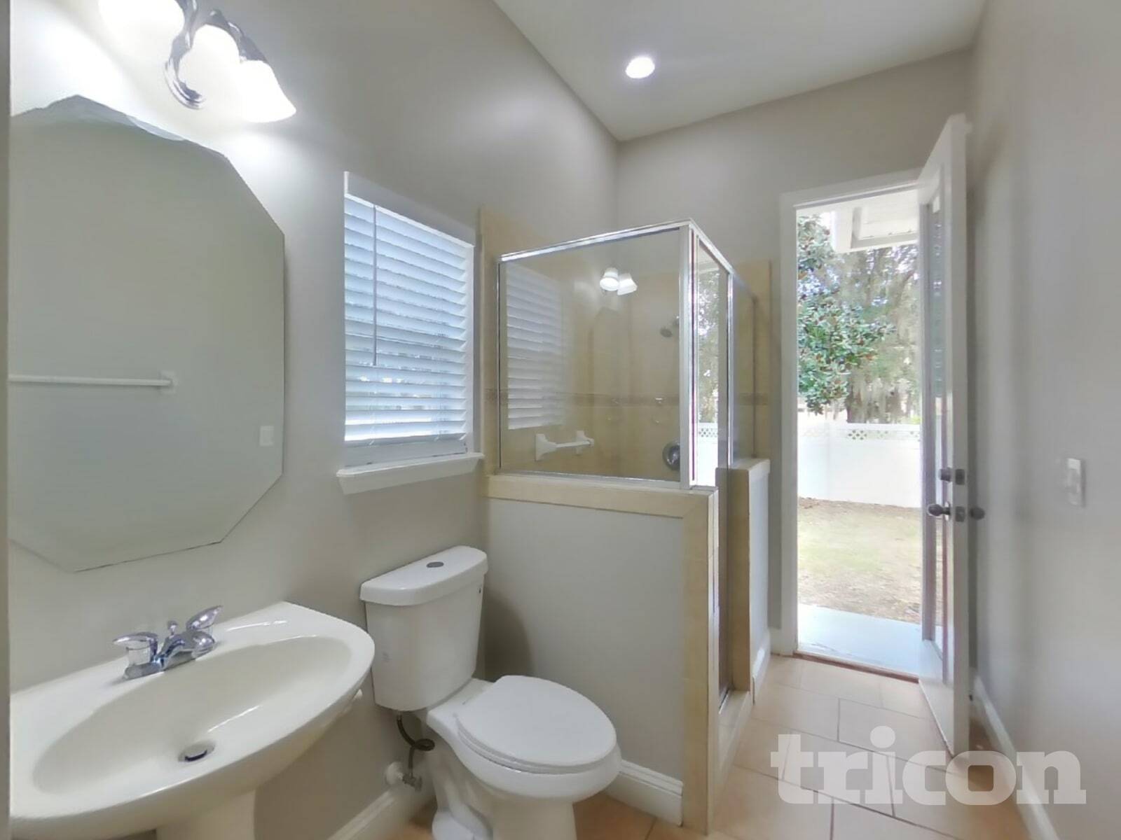 Building Photo - 821 Songbird Dr