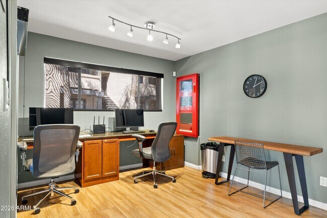 Building Photo - 5995 N 78th St