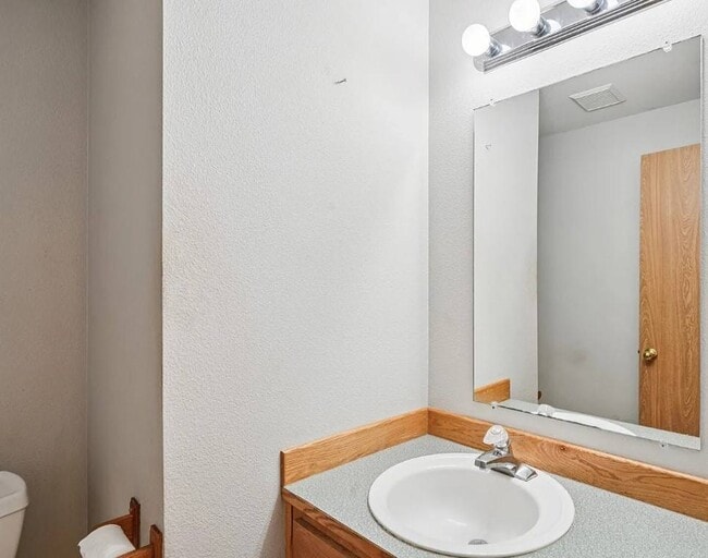 Building Photo - 15714 NE 93rd St