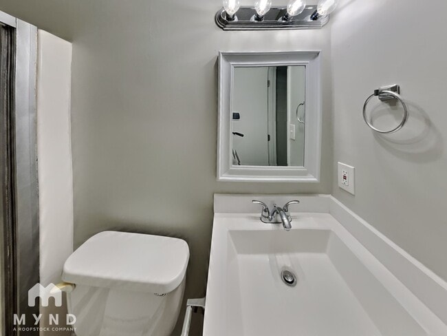 Building Photo - 2308 Oakstone Cir