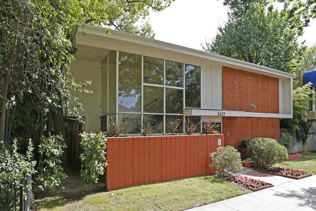 Building Photo - 2425 Capitol Avenue