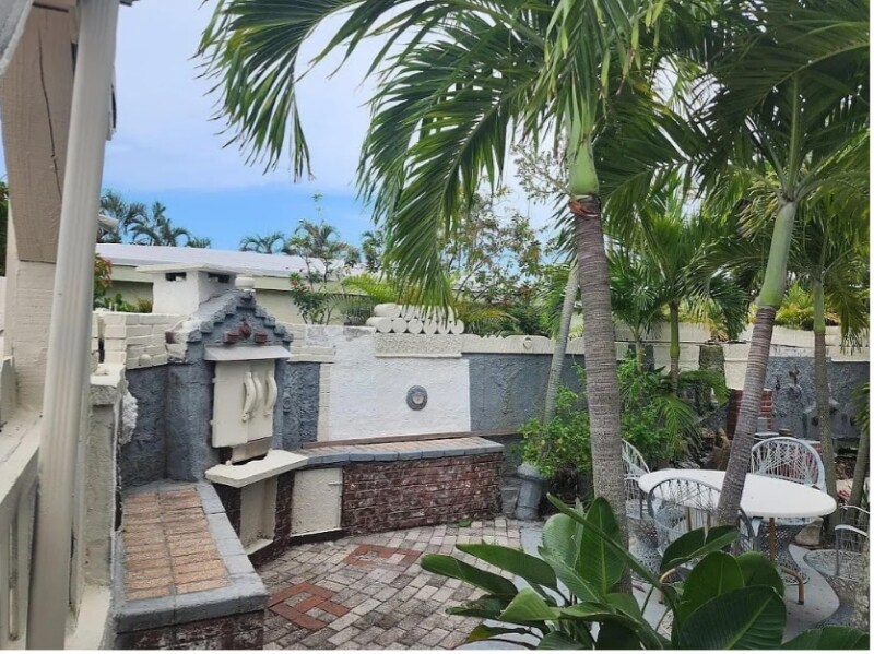 Building Photo - 440 Maddock St