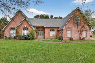 Building Photo - 160 Cottonwood Dr