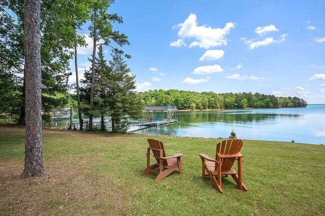 Building Photo - 333 Jim Crittendon Rd