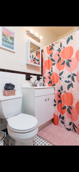 Building Photo - 187 Winthrop Rd