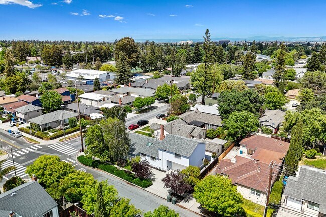 Building Photo - Beautiful Home | Completely Remodeled | Pr...