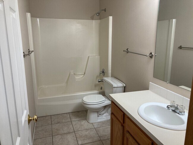 Building Photo - 3200 S 79th St