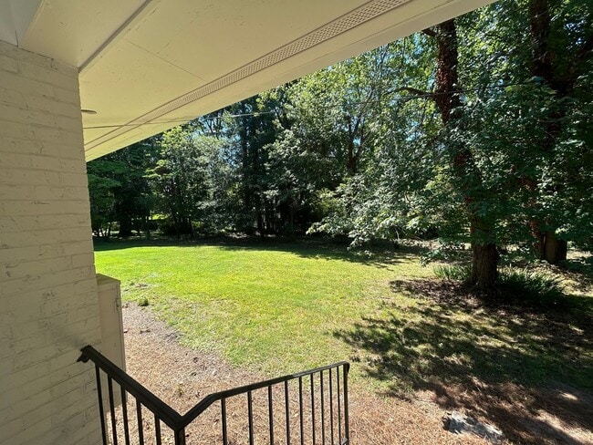 Building Photo - 104 Galaxie Pl