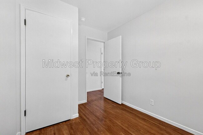 Building Photo - 338 Lancashire Rd