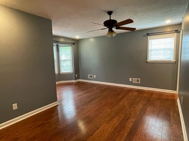 Building Photo - 222 Lakewood Cir