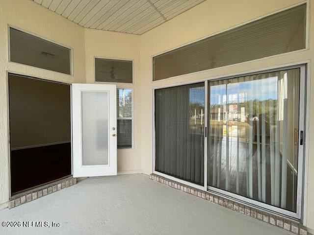 Building Photo - 5009 Grand Lakes Dr S