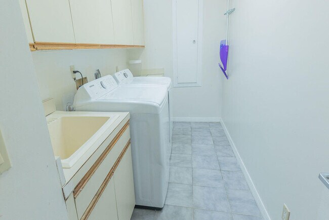 Building Photo - 14955 Horseshoe Trce
