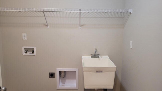 Building Photo - 3115 Explorer Dr
