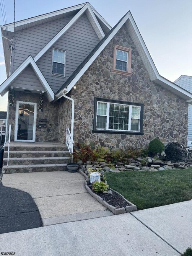 Primary Photo - 226 Forest Ave
