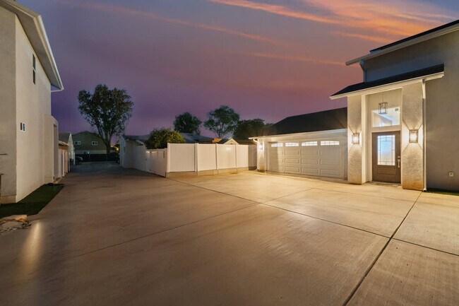 Building Photo - 1219 Denver Ln