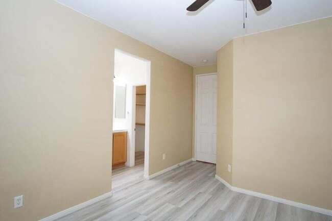 Building Photo - 37648 Beeston Ct