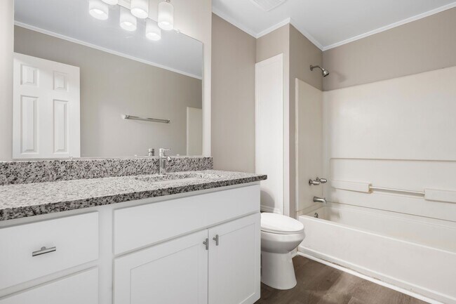Building Photo - 8 Hayti Ln