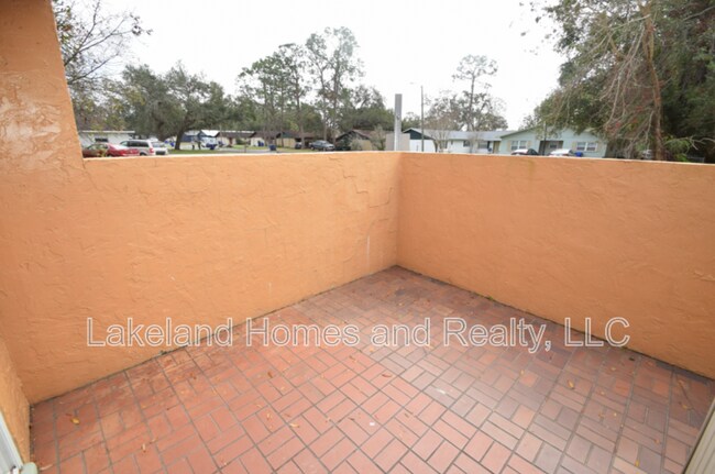 Building Photo - 939 Castle Way