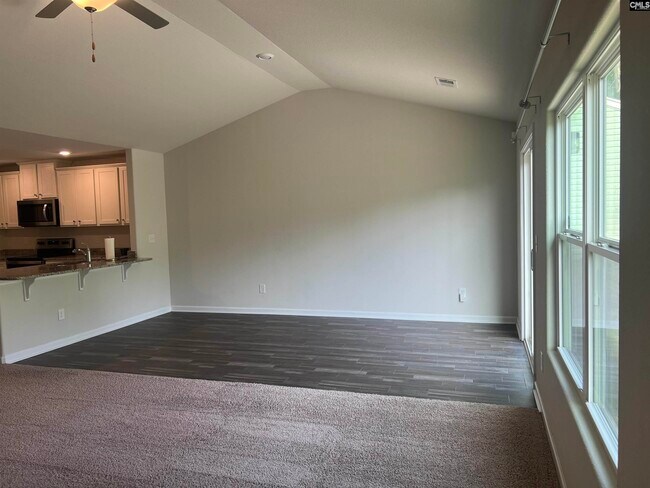 Building Photo - 127 Sundew Rd