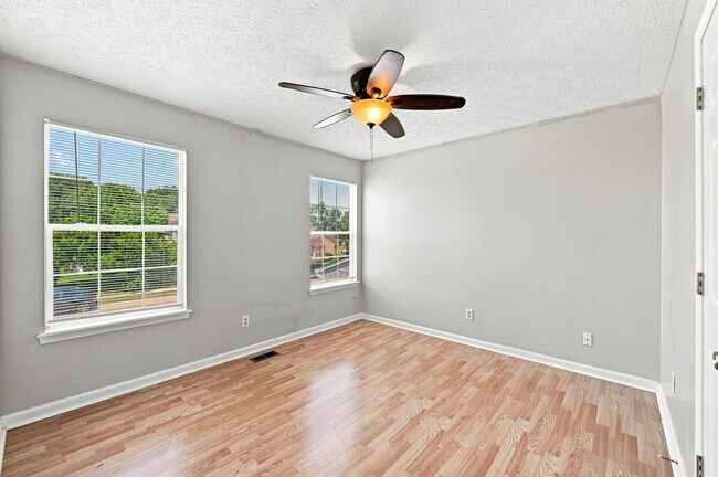Building Photo - 6007 Polonius Ln