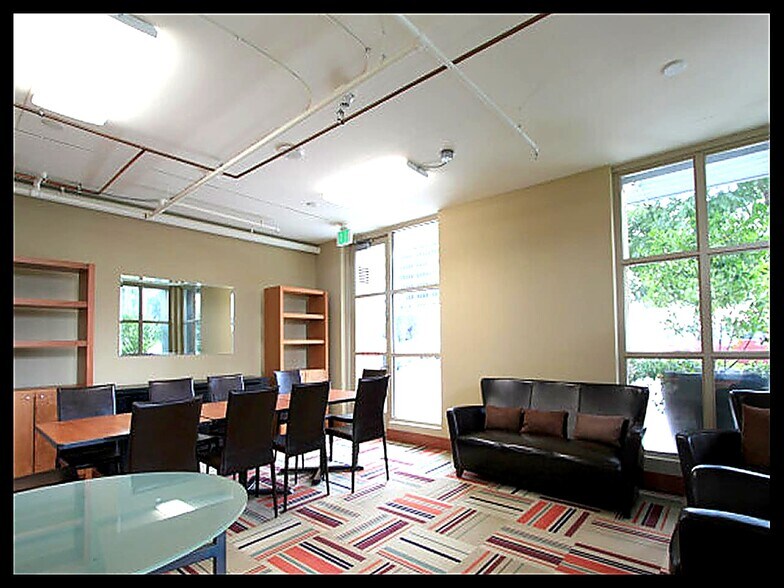 Meeting Space - 175 W St James St