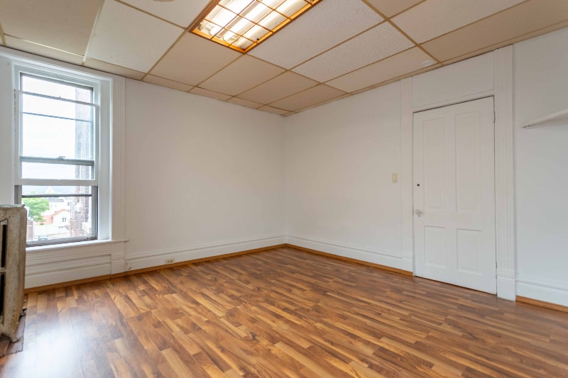 Building Photo - 1660 Iowa St