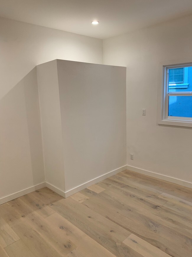 Bedroom 1 - 42 Navy St